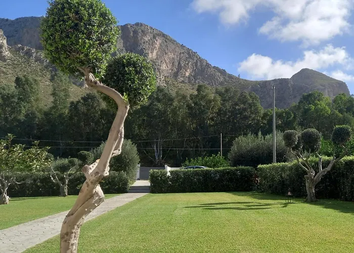 Eagle Apartment Terrasini